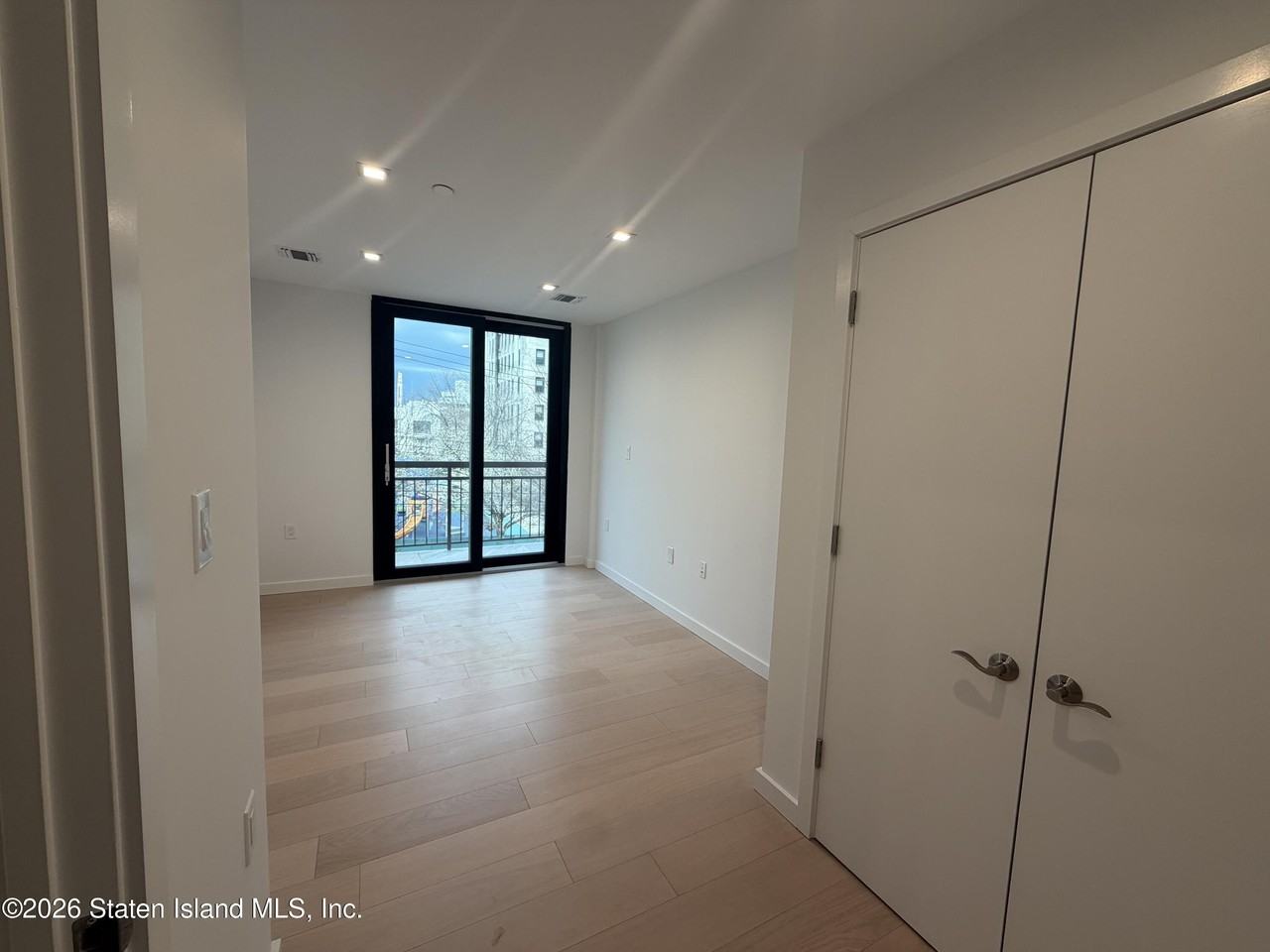 430 Saint Marks Pl Unit 3b - Photo 5 of 11