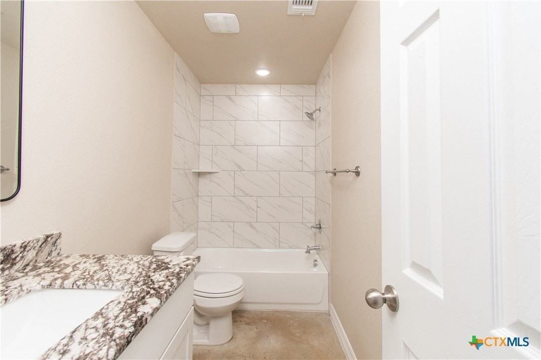 806 White Meadow Ln #B - Photo 6 of 15