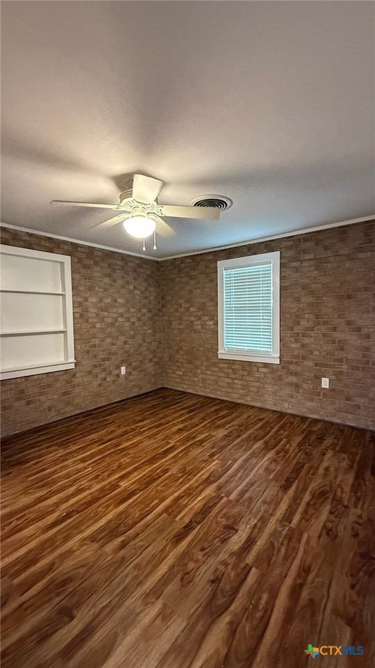 301 Highland Dr - Photo 3 of 13