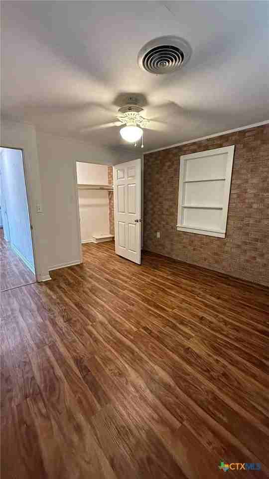 301 Highland Dr - Photo 4 of 13