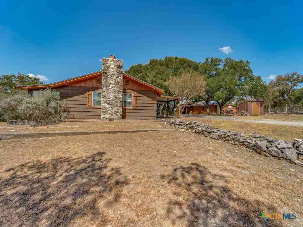 1660 Mciver - Photo 7 of 29