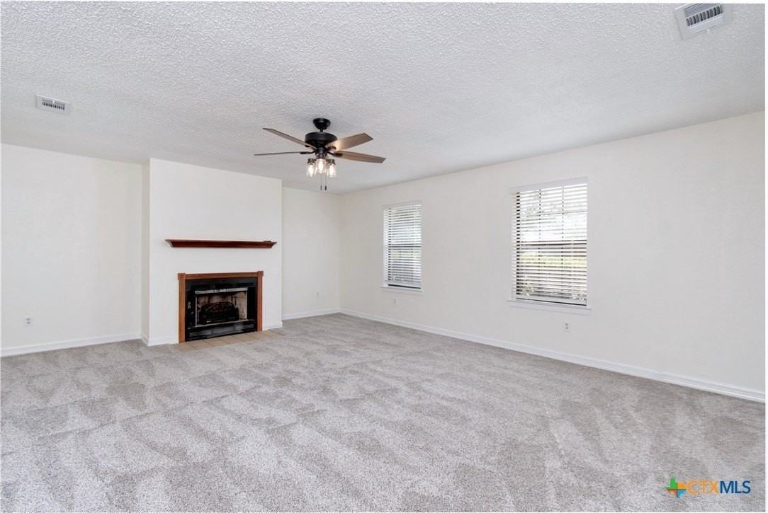 1405 Oak Park Ln - Photo 7 of 21