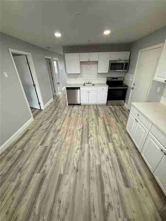 60 Esten Ave Apt 4 - Photo 2 of 12