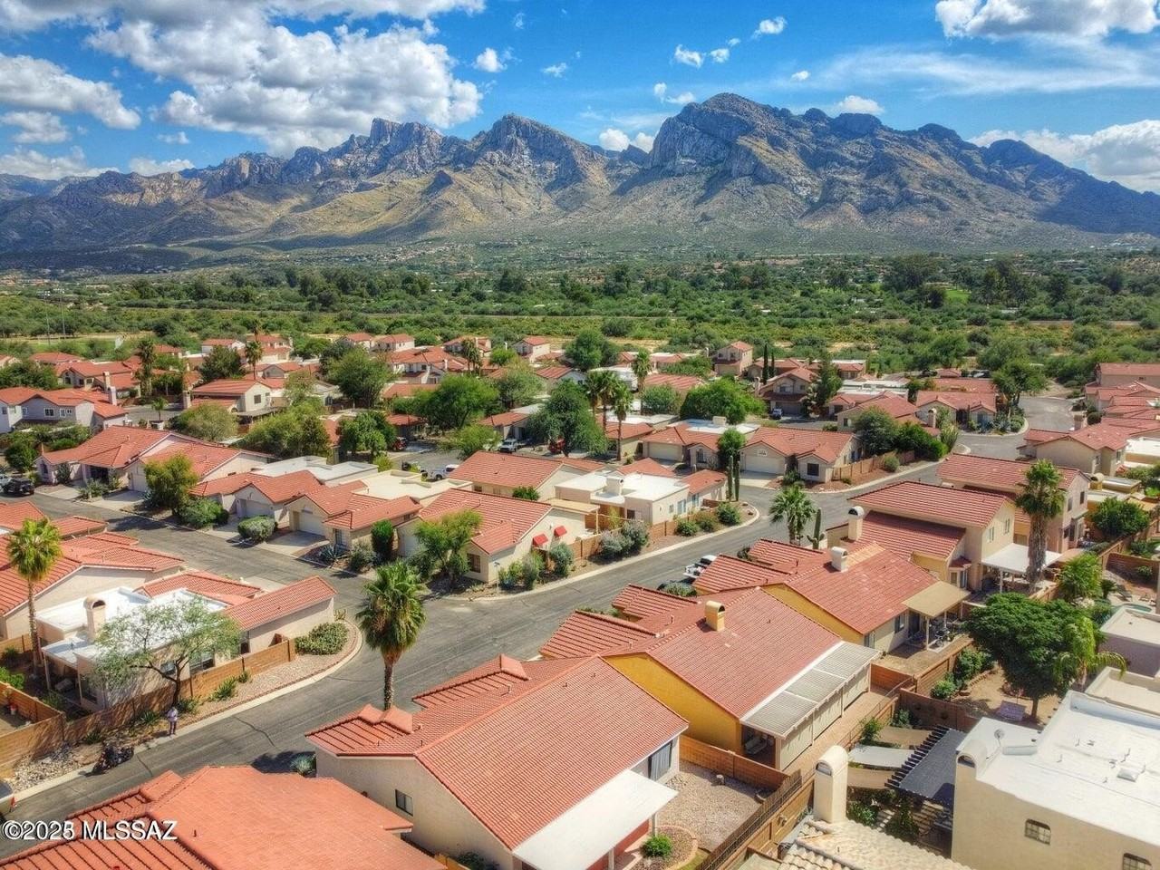 10407 N Fair Desert Dr - Photo 4 of 22