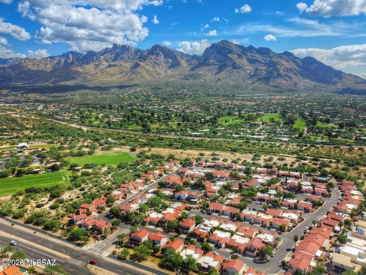 10407 N Fair Desert Dr - Photo 5 of 22