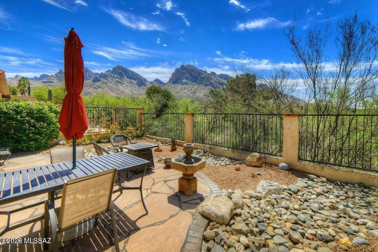 836 E Camino Diestro - Photo 3 of 45