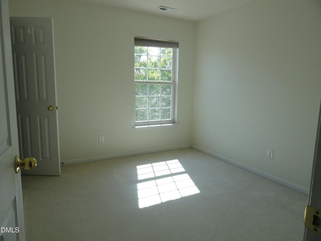 308 Durston Loop - Photo 7 of 12