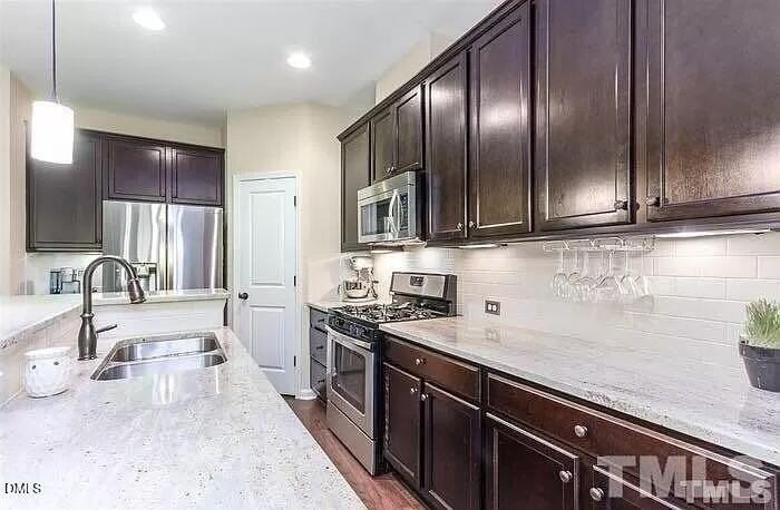 2436 Baslow Dr - Photo 6 of 21