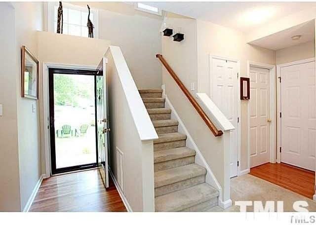 100 Iron Hill Dr - Photo 2 of 11