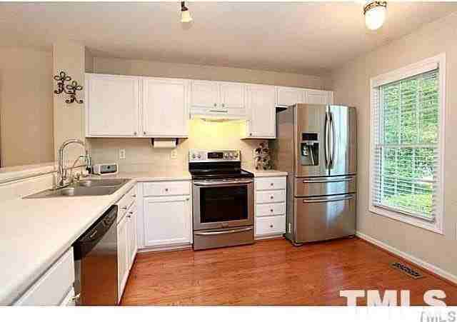 100 Iron Hill Dr - Photo 3 of 11