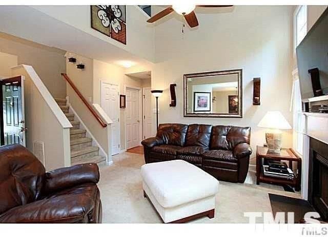 100 Iron Hill Dr - Photo 4 of 11