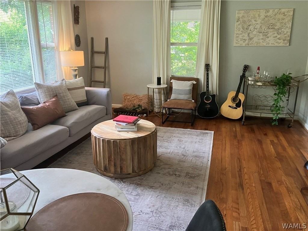 410 32nd Pl E - Photo 3 of 14