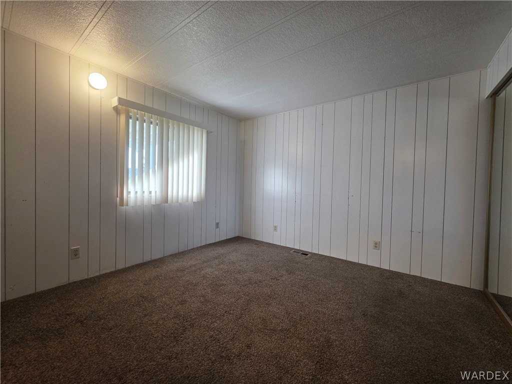 546 Roadrunner Dr - Photo 5 of 11