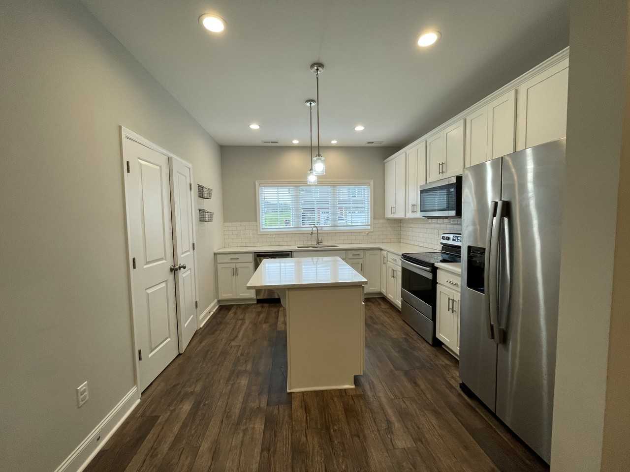 1178 Commonwealth Cir #1 - Photo 3 of 17