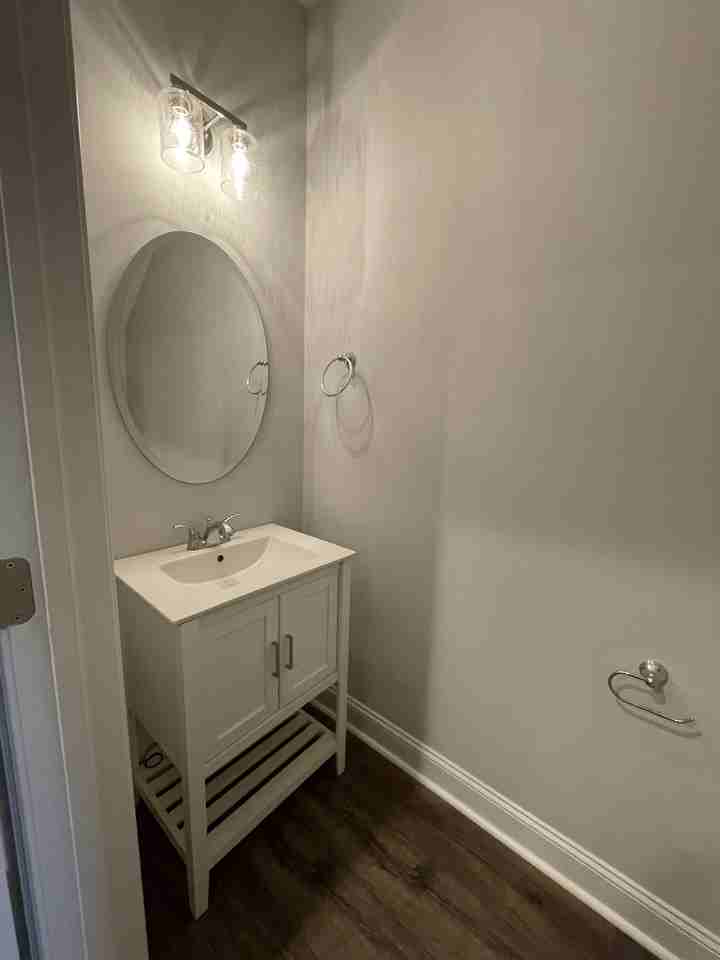 1178 Commonwealth Cir #1 - Photo 7 of 17