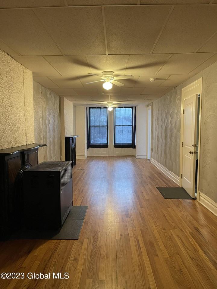 198 4th St Apt 2nd - Photo 3 of 17