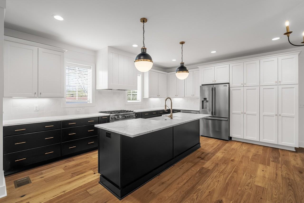 6515B Premier Dr - Photo 3 of 23