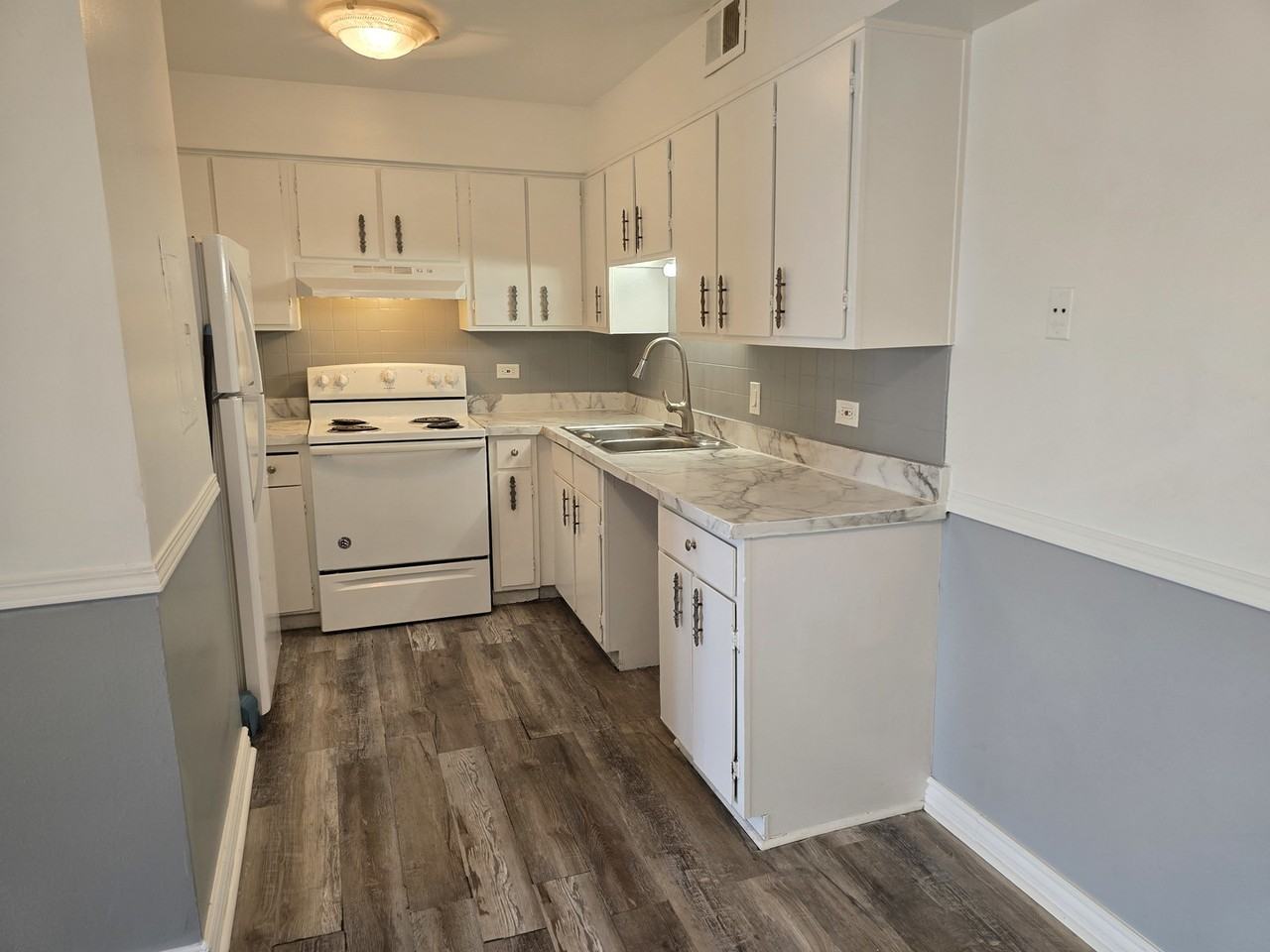 17701 Park Blvd ##304 - Photo 5 of 13