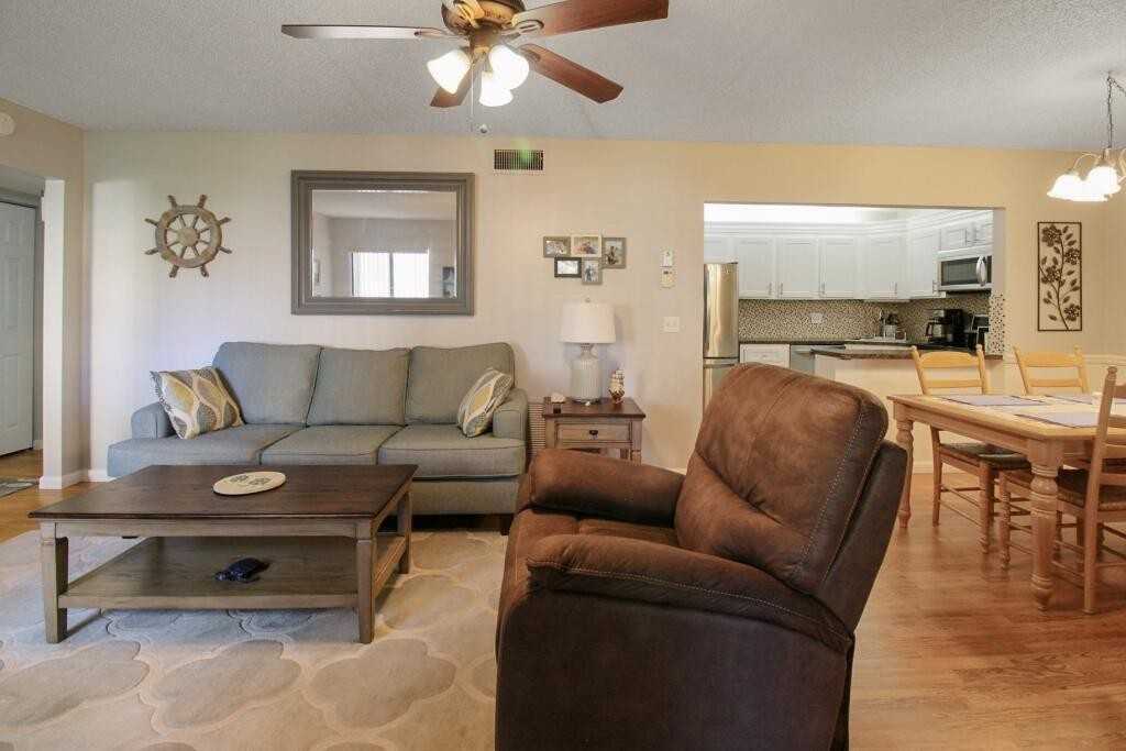 407 Pine Glen Ln - Photo 4 of 28