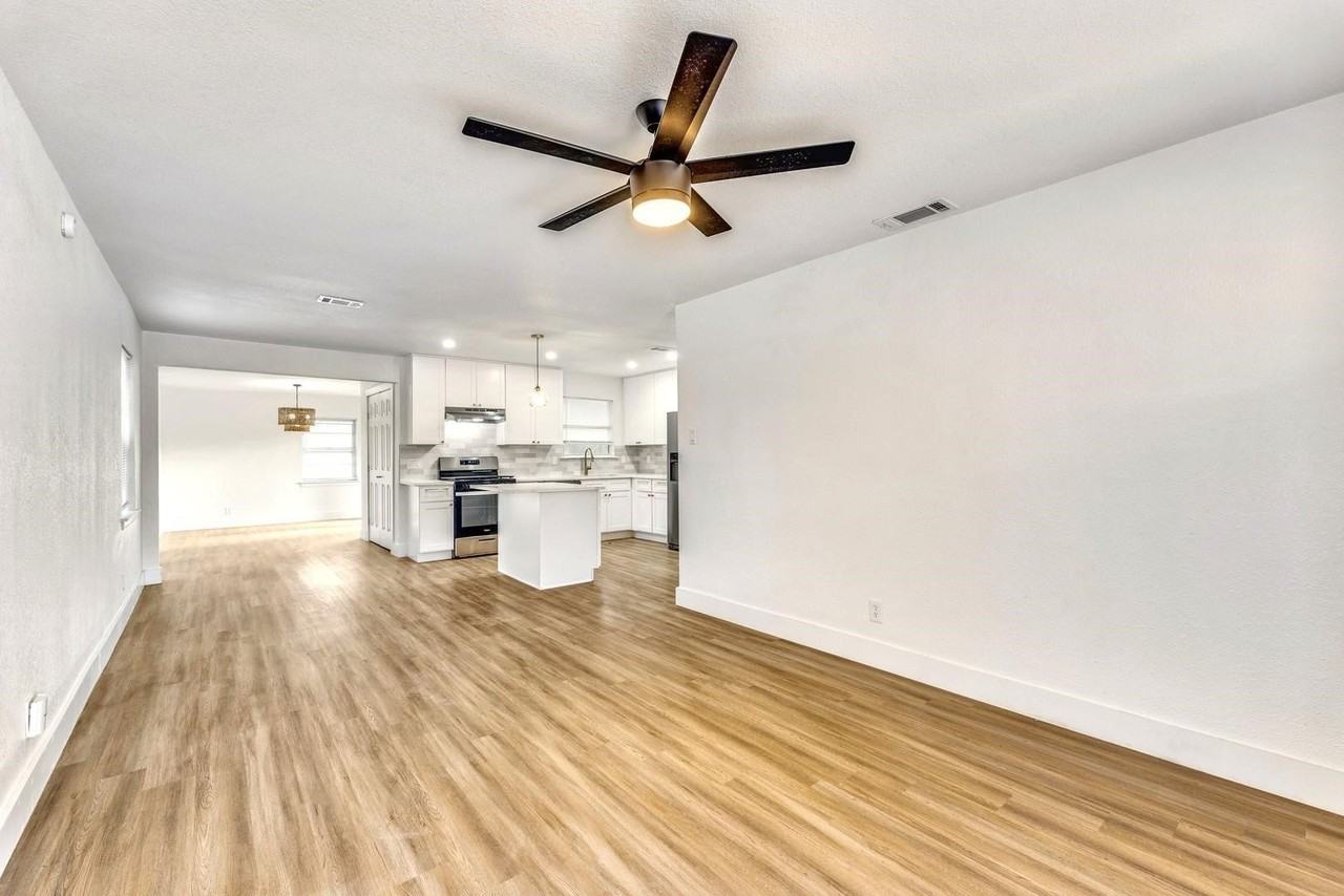 9942 Santa Garza Dr - Photo 3 of 12