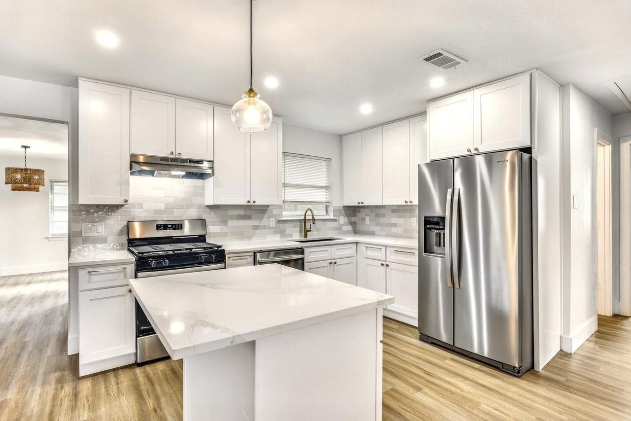 9942 Santa Garza Dr - Photo 4 of 12