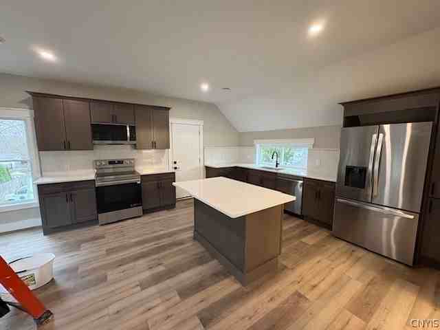 69 1/2 Syracuse St - Photo 4 of 13