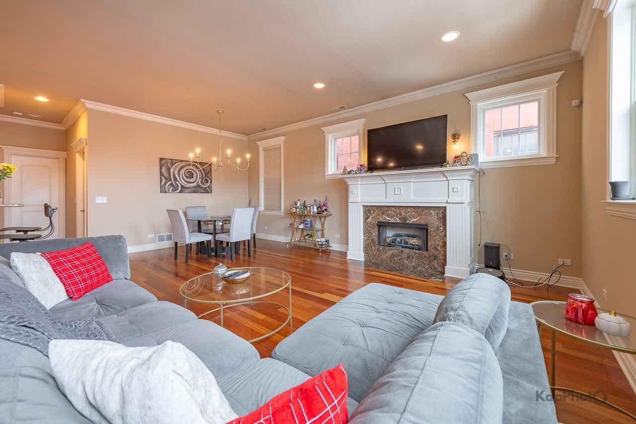 1148 W Monroe St - Photo 5 of 28