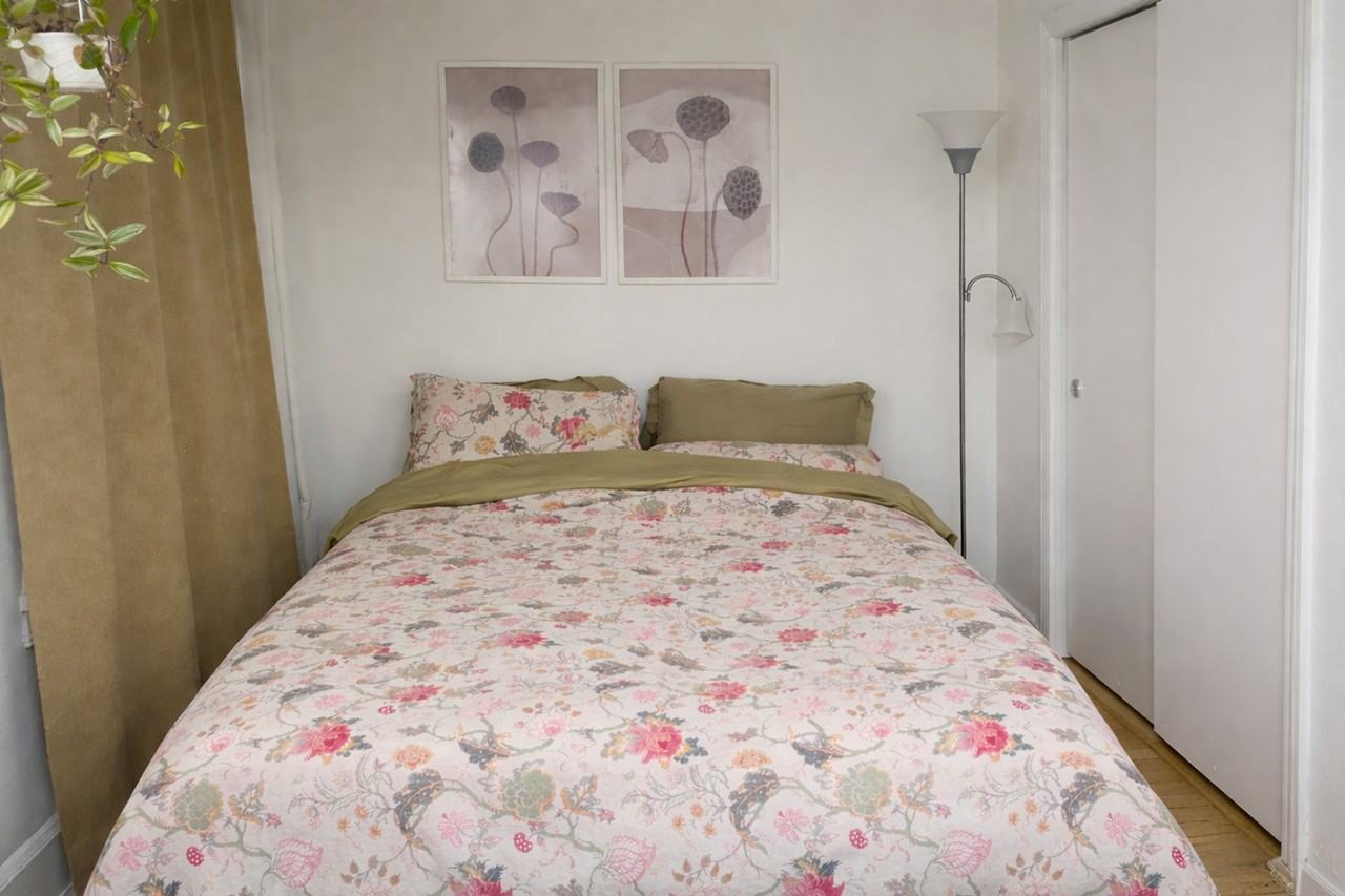 188 W 9th St ## 3f - Photo 5 of 6