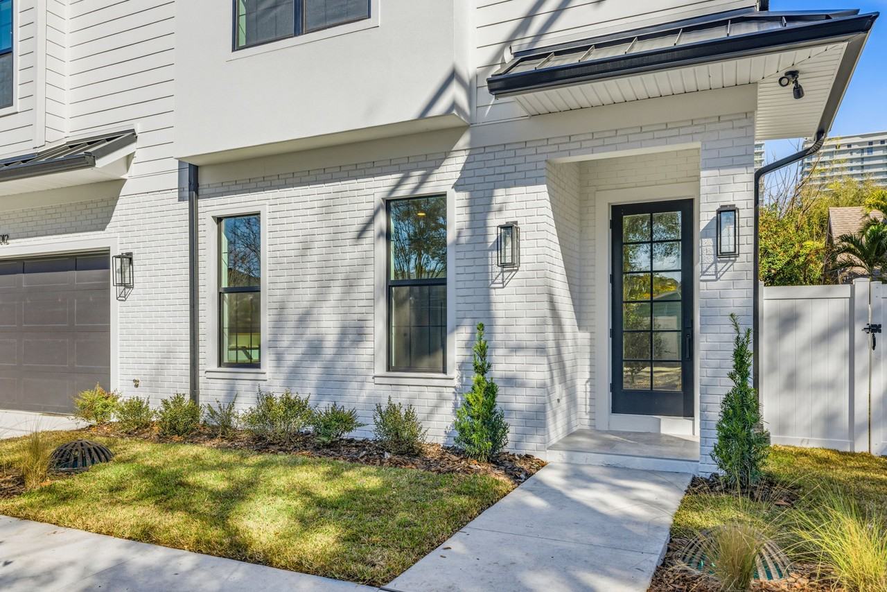 3012 S Esperanza Ave - Photo 3 of 24