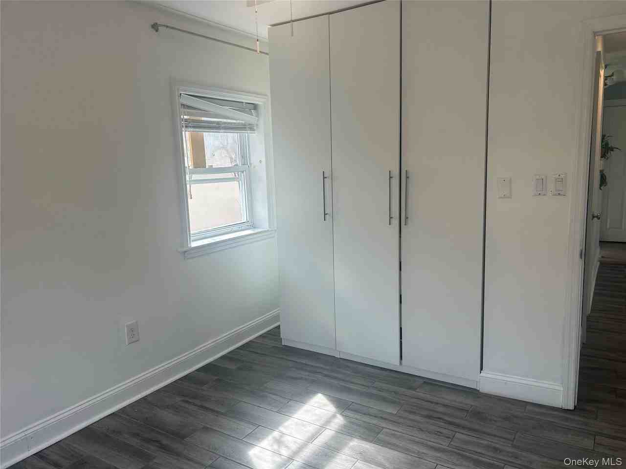 341 E Hudson St - Photo 7 of 15