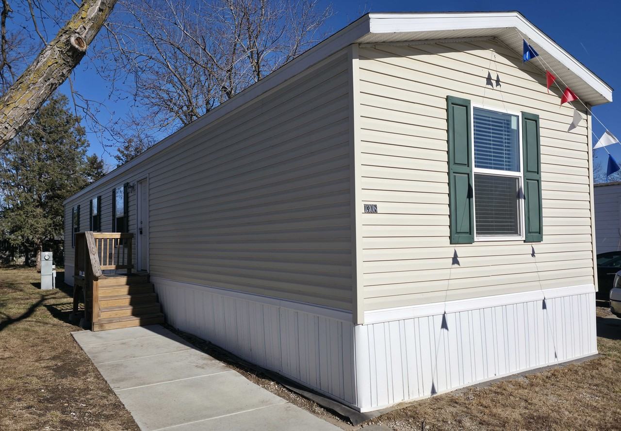 1308 W Arlington Ave #34 - Photo 3 of 27