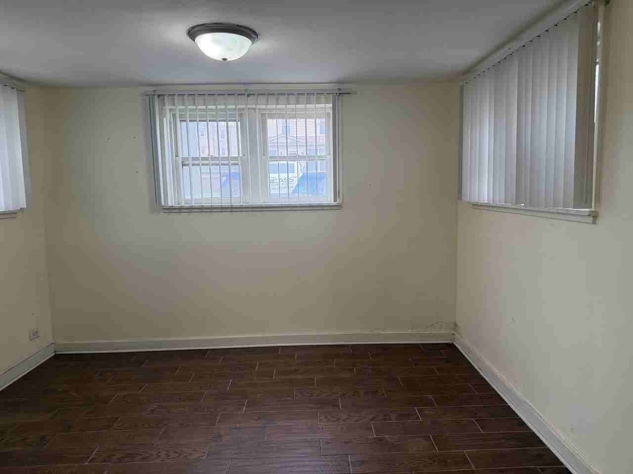 50 Lincoln Avenue - Photo 5 of 22