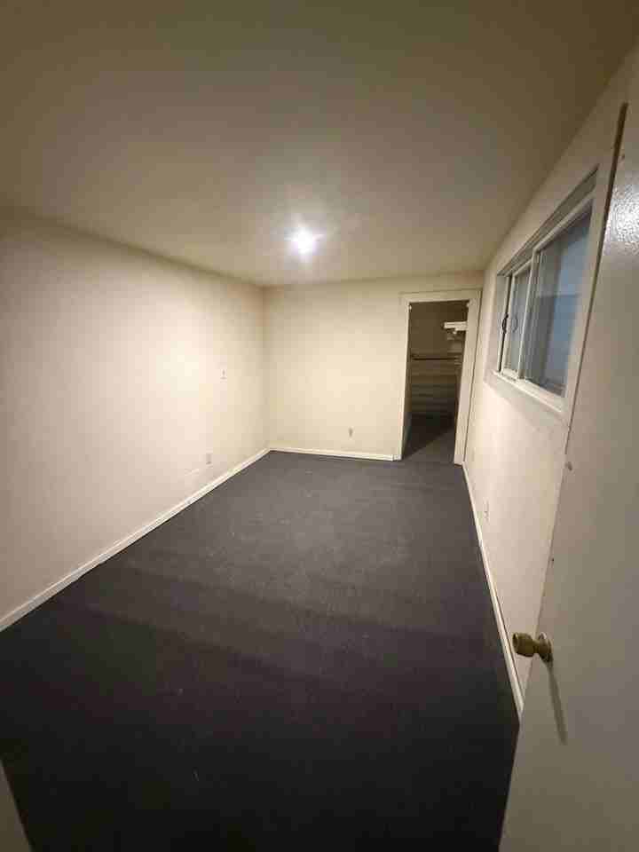 2423A S 28th St #2423A - Photo 2 of 4