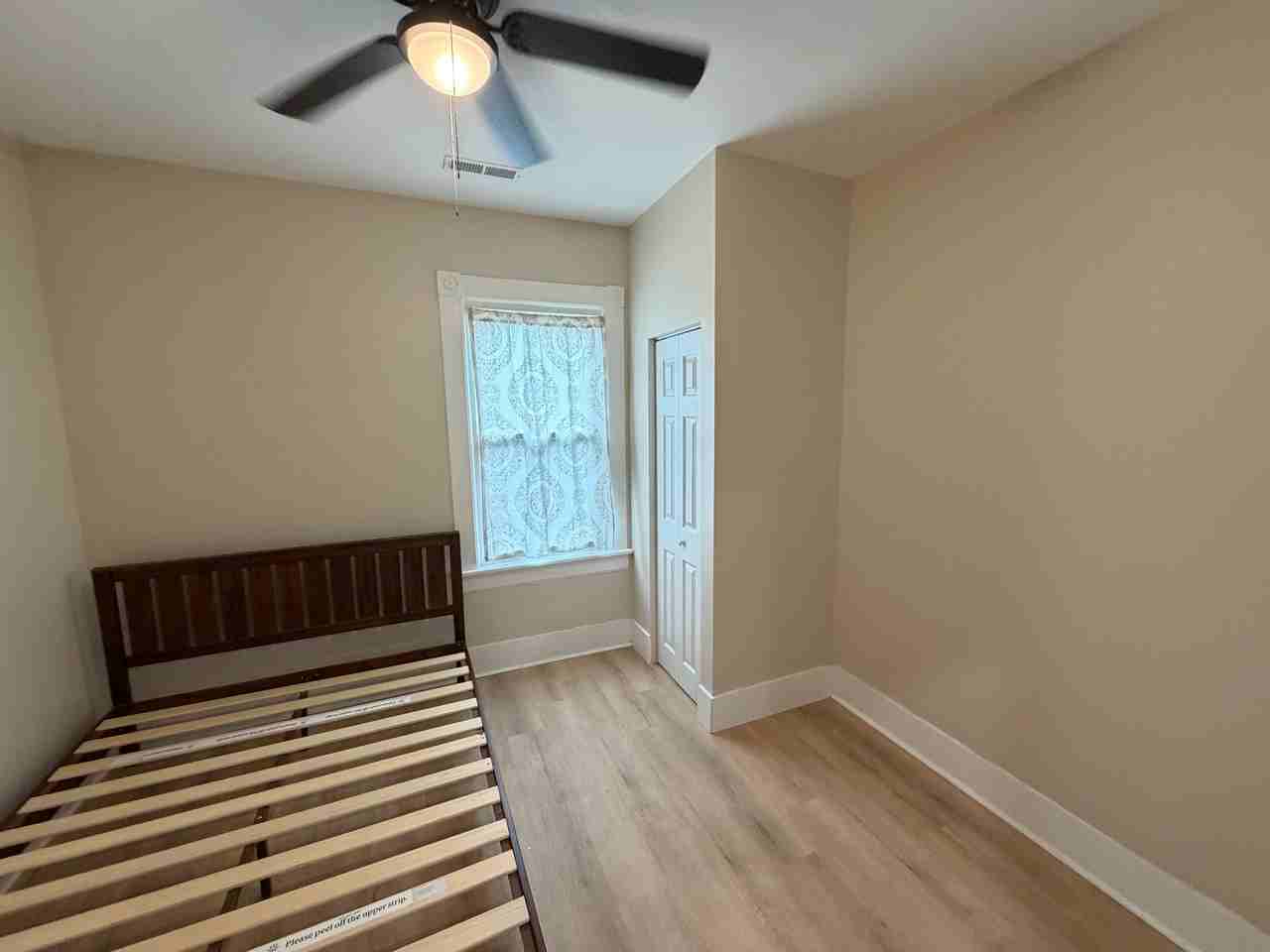 1326 Morton Ave Se #1 - Photo 6 of 10