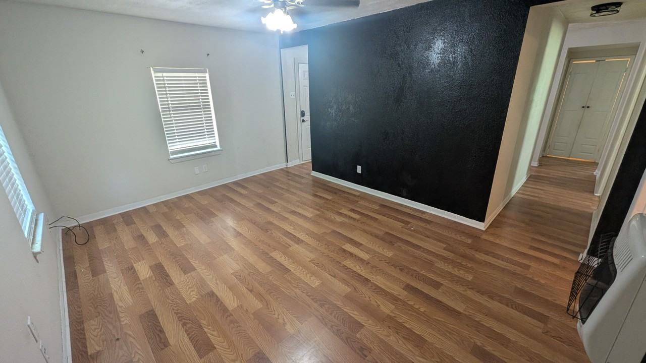 1607 Bells Dr #1 - Photo 2 of 11