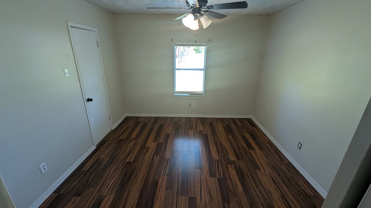 1607 Bells Dr #1 - Photo 4 of 11