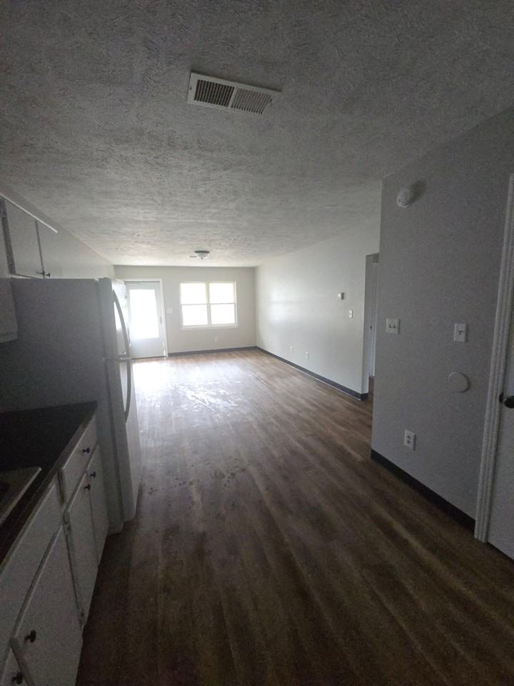 429 N Wilson Ave #1 - Photo 2 of 10