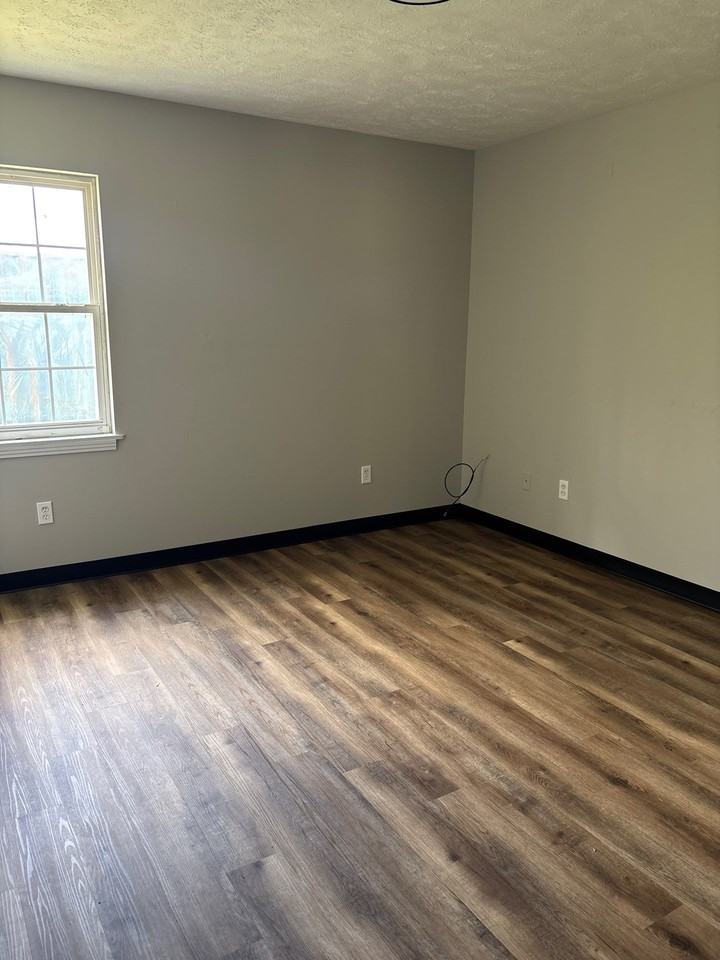 429 N Wilson Ave #1 - Photo 3 of 10