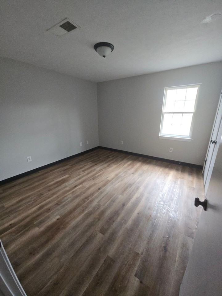 429 N Wilson Ave #1 - Photo 5 of 10