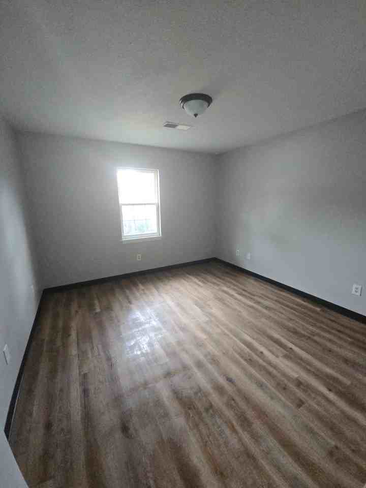 429 N Wilson Ave #1 - Photo 7 of 10