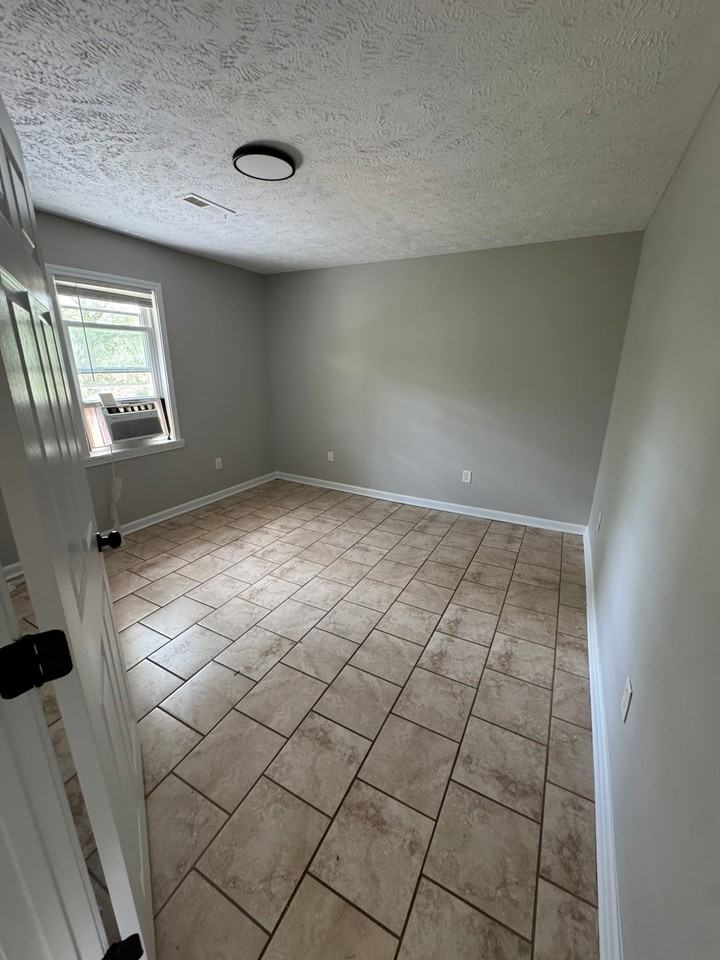 811 Scott St #1 - Photo 3 of 8