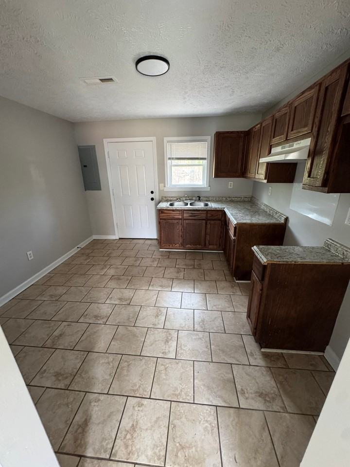 811 Scott St #1 - Photo 4 of 8