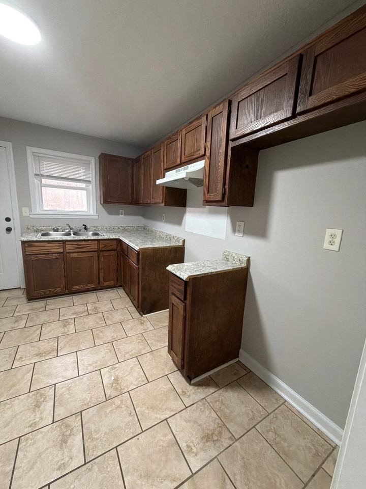 811 Scott St #1 - Photo 5 of 8