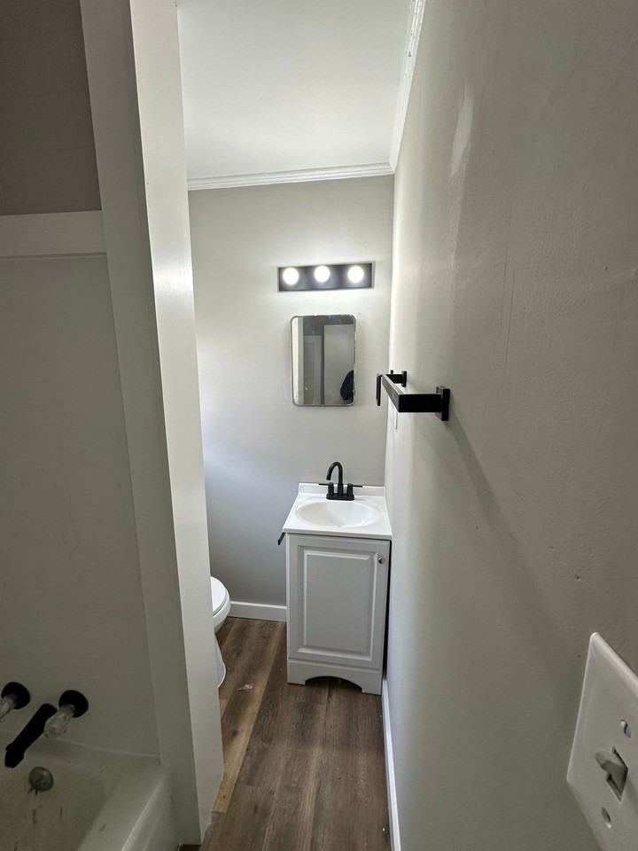 808 Cobb Cir #1 - Photo 3 of 7