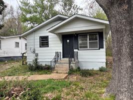 featured image of 916 Greenwood St #1