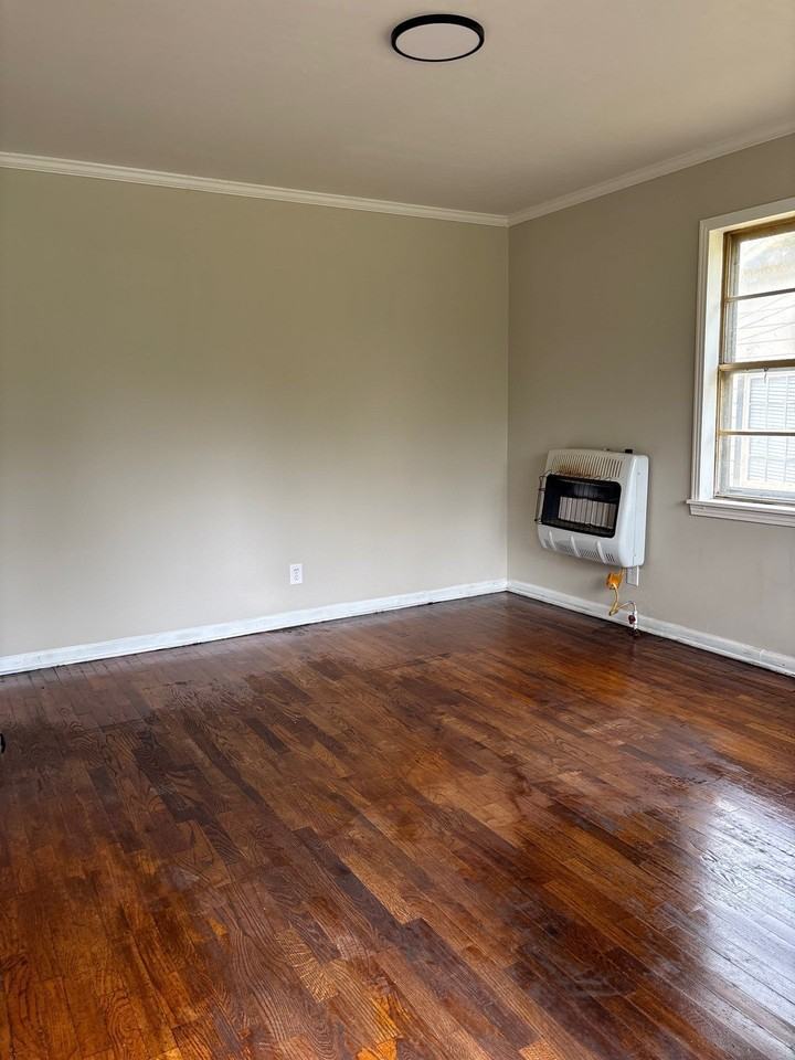 916 Greenwood St #1 - Photo 7 of 8