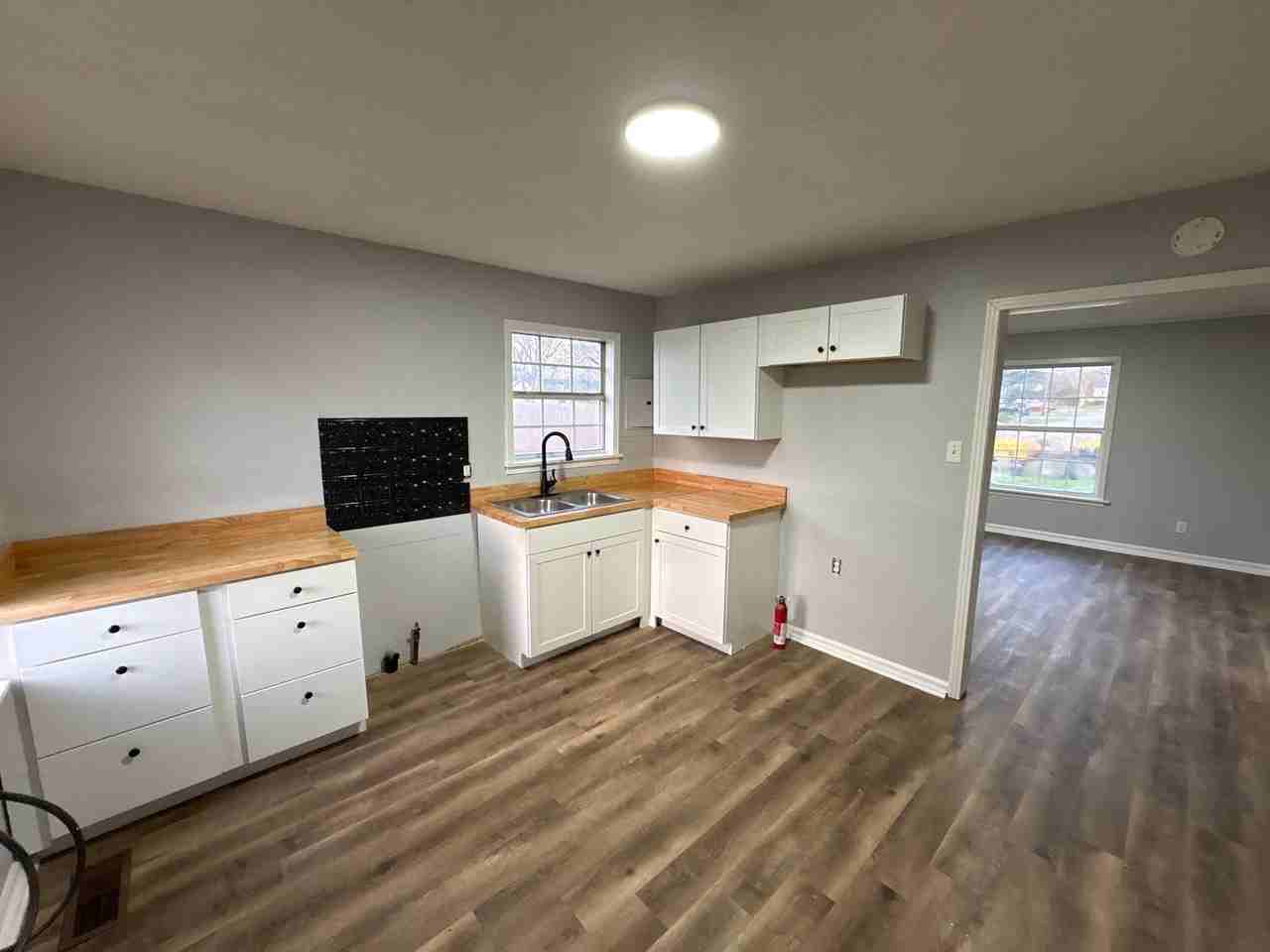 951 Norris St #1 - Photo 3 of 9