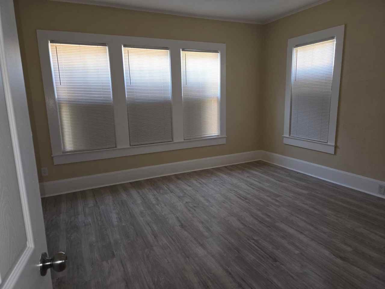 2302 Saint Charles St #1 - Photo 5 of 10