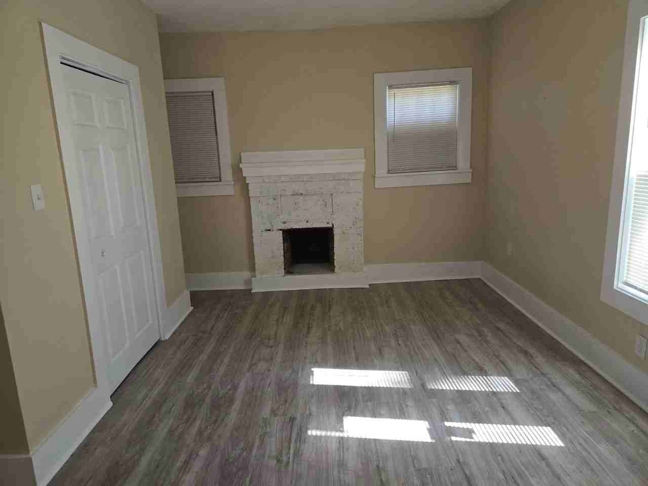 2302 Saint Charles St #1 - Photo 7 of 10