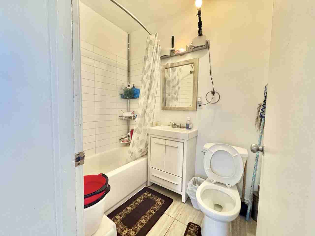 349 Boul Graham #16 - Photo 6 of 7